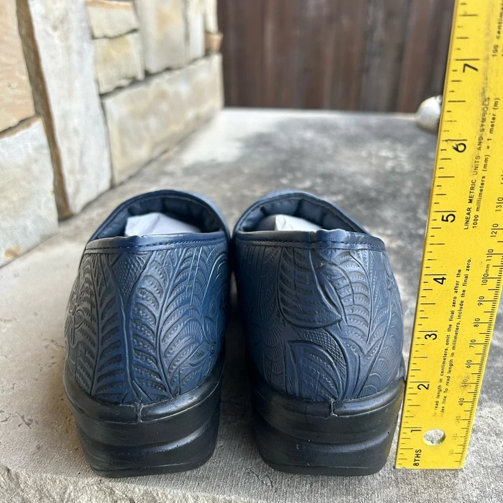 Navy Embossed Slip-On Shoes by Easy Street Lyndee Slip Resistant clogsSz-7.5W. L - Picture 12 of 13